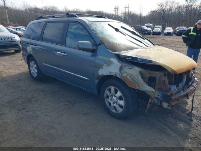  Salvage Hyundai Entourage