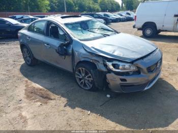  Salvage Volvo S60 Cross Country
