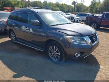  Salvage Nissan Pathfinder