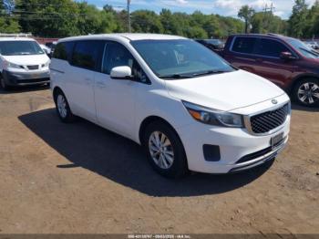  Salvage Kia Sedona
