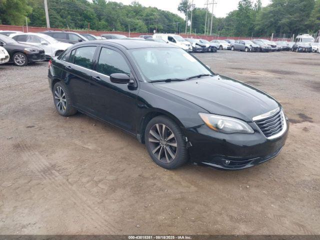  Salvage Chrysler 200