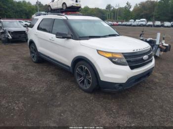 Salvage Ford Explorer