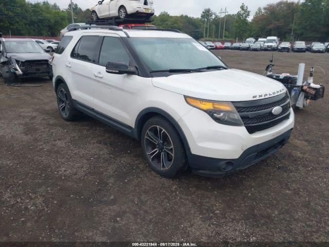  Salvage Ford Explorer