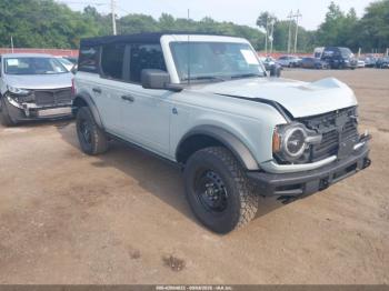  Salvage Ford Bronco