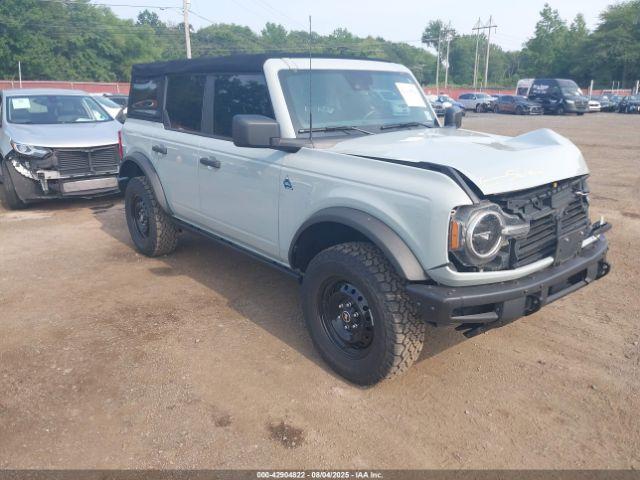  Salvage Ford Bronco