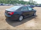 Toyota Camry Le Image 3