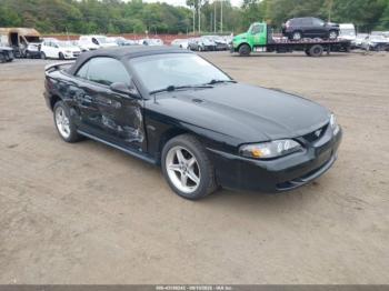  Salvage Ford Mustang