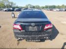 Toyota Camry Se Image 12