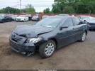 Toyota Camry Xle V6 Image 8