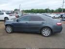 Toyota Camry Xle V6 Image 12