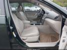 Toyota Camry Le Image 13