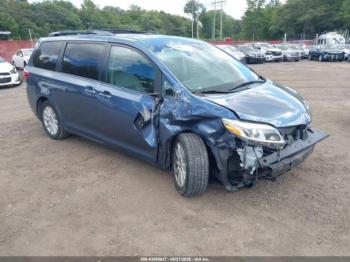  Salvage Toyota Sienna