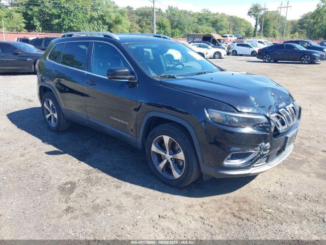  Salvage Jeep Cherokee