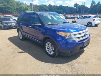  Salvage Ford Explorer
