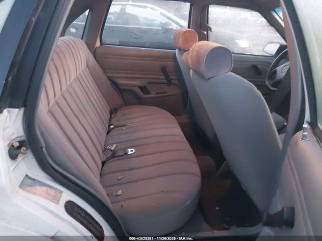 Ford Tempo Gl Image 10