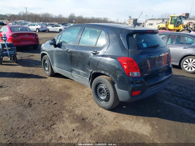 Chevrolet Trax Ls Image 2