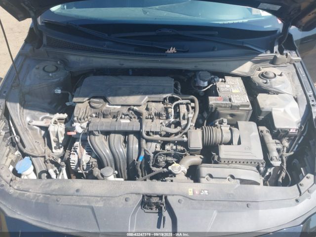 Hyundai ELANTRA Sel Image 13