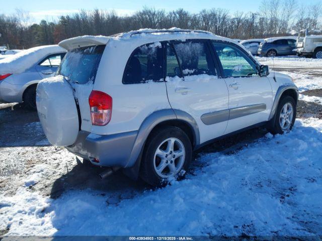 Toyota RAV4 Image 12