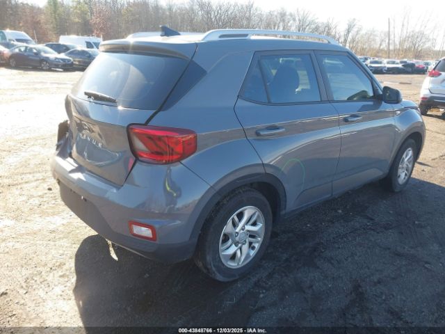 Hyundai VENUE Sel Image 2