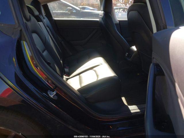 Tesla Model 3 Image 3