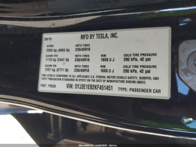 Tesla Model 3 Image 9