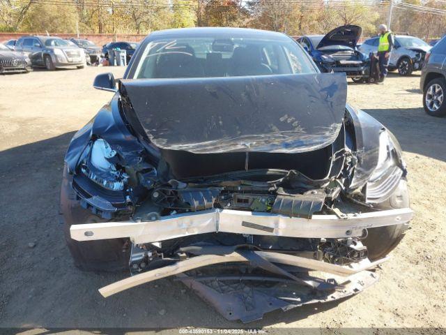 Tesla Model 3 Image 17