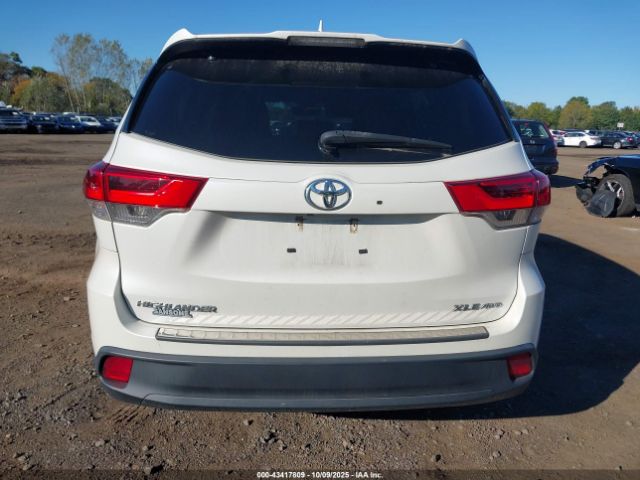 Toyota Highlander Xle Image 16