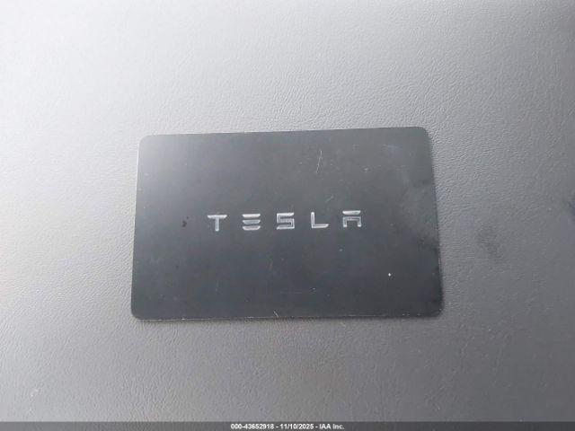 Tesla Model Y Long Range Dual Motor All-wheel Drive Image 13