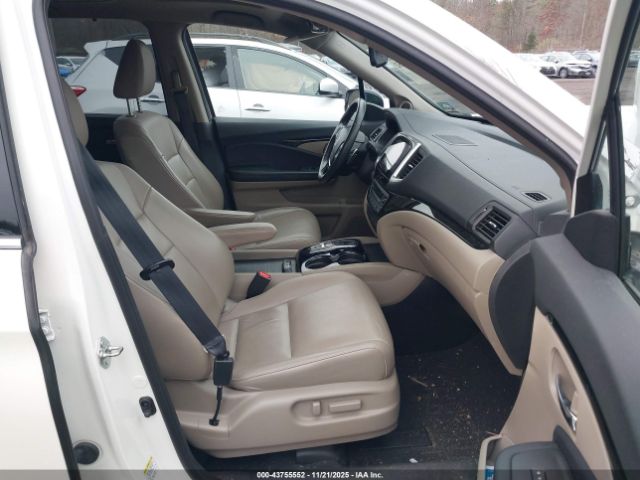 Honda Pilot Touring Image 16