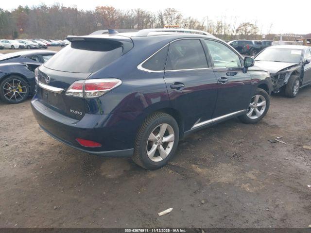 Lexus RX Image 6
