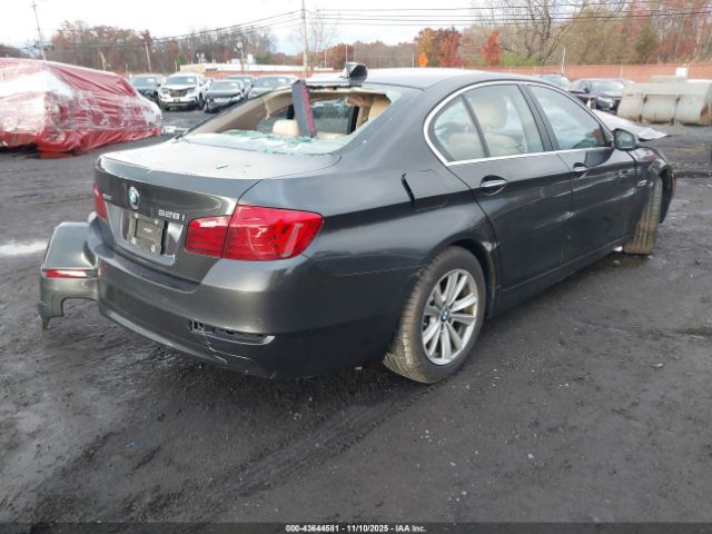 BMW 5 Series Xdrive Image 12