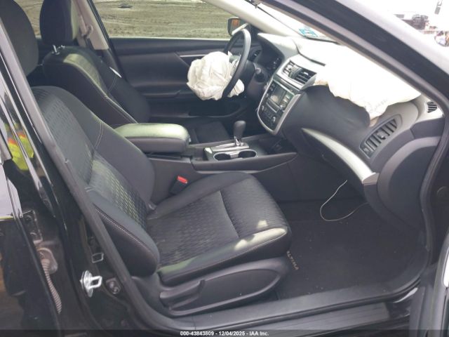 Nissan Altima 2.5 S Image 3