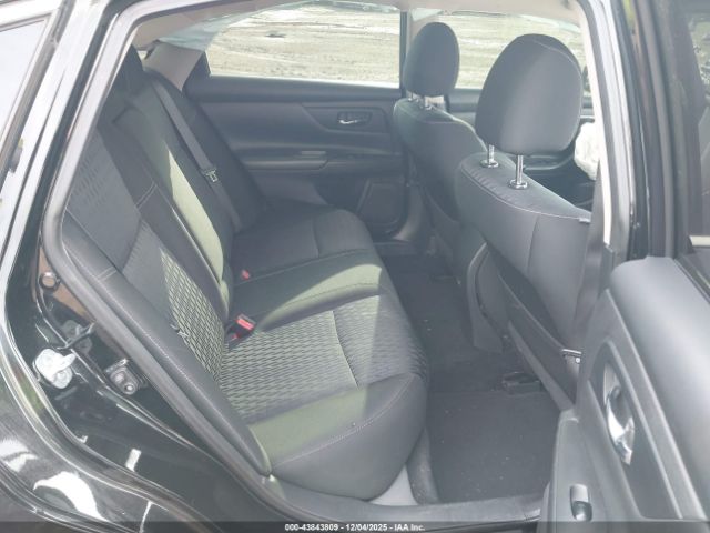 Nissan Altima 2.5 S Image 14