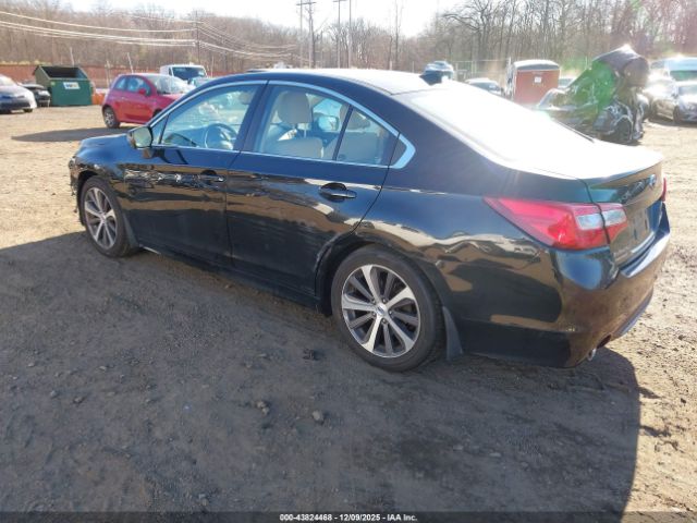 Subaru Legacy 2.5i Limited Image 2