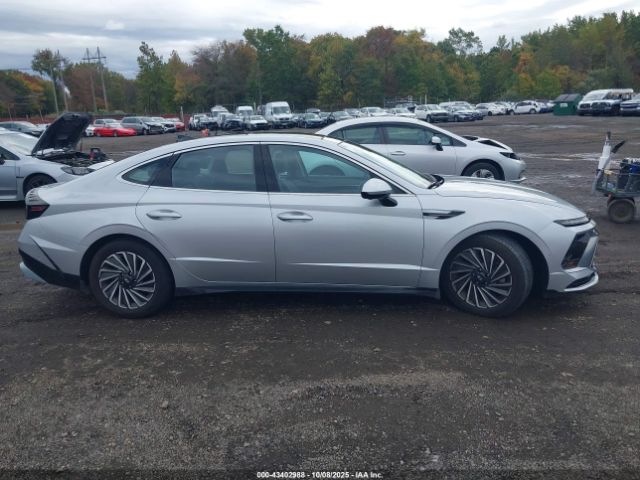 Hyundai SONATA Limited Image 13