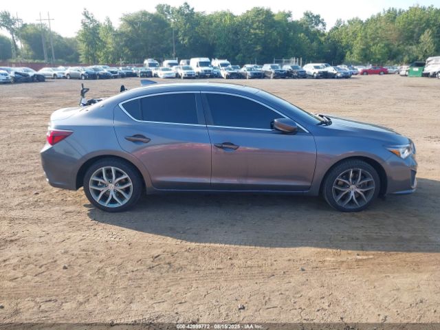 Acura ILX Image 12