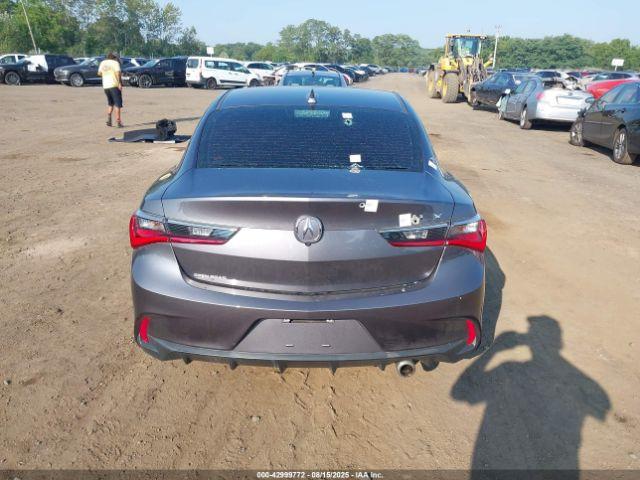 Acura ILX Image 4