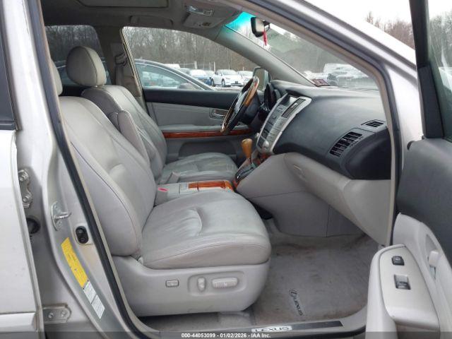 Lexus RX Image 5