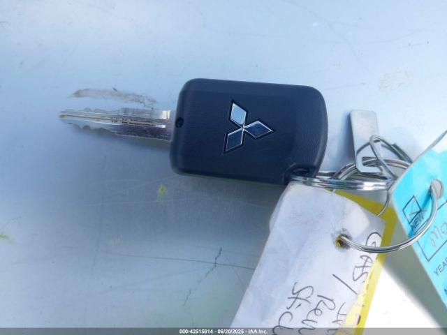 Mitsubishi Mirage Image 17