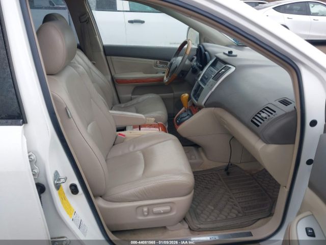 Lexus RX Image 10