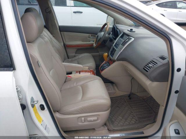 Lexus RX Image 10