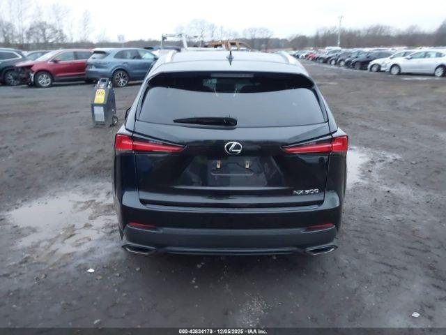 Lexus NX Image 12