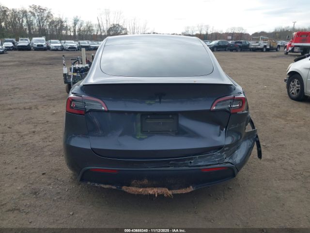Tesla Model Y Performance Dual Motor All-wheel Drive Image 16