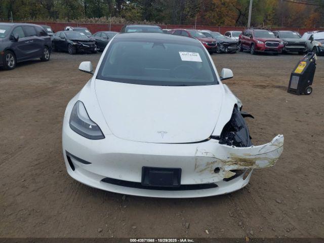 Tesla Model 3 Long Range Dual Motor All-wheel Drive Image 17