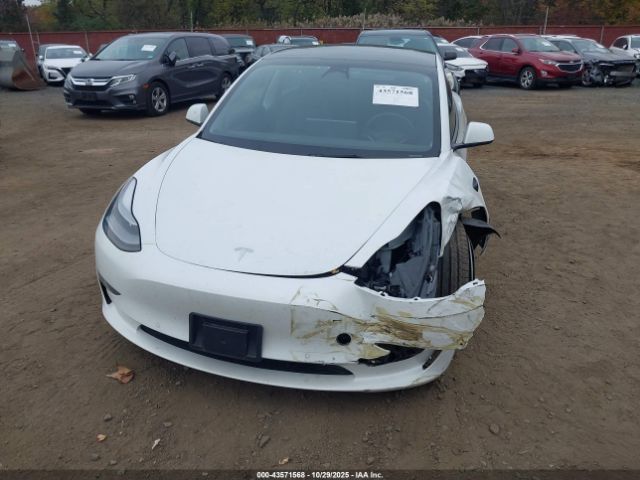 Tesla Model 3 Long Range Dual Motor All-wheel Drive Image 18