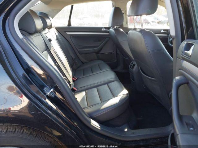 Volkswagen Jetta Image 6