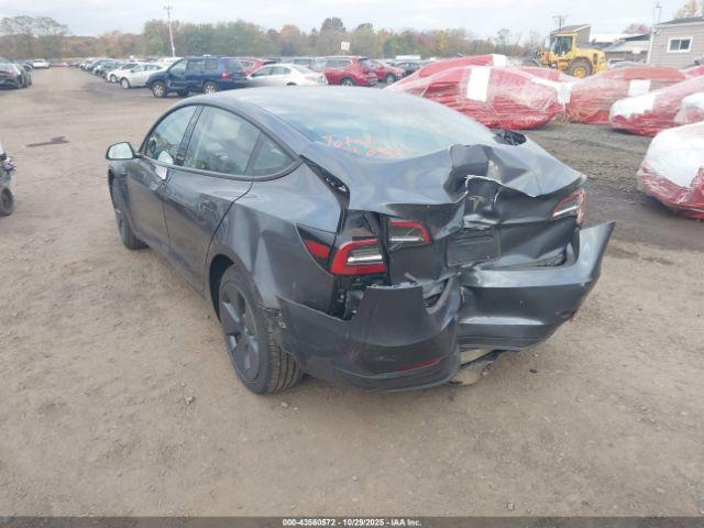 Tesla Model 3 Rear-wheel Drive Image 9