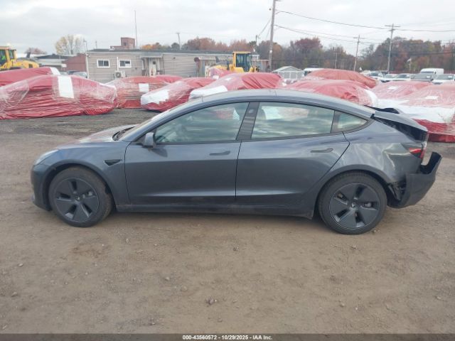 Tesla Model 3 Rear-wheel Drive Image 13