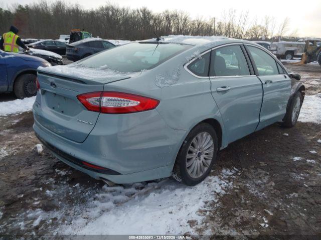 Ford Fusion Titanium Image 3