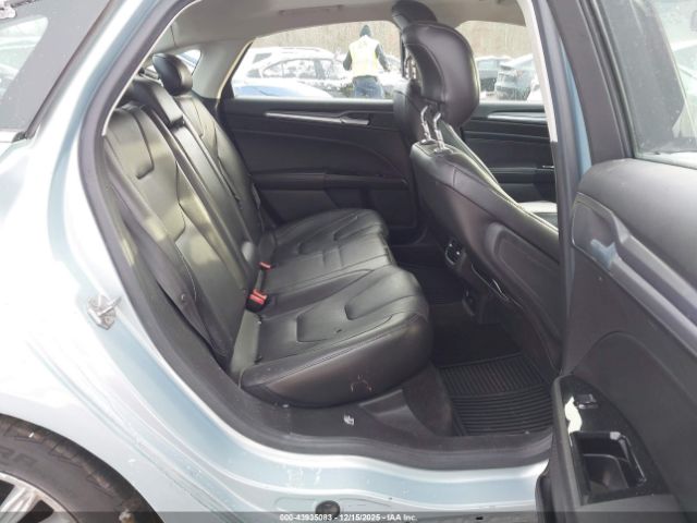 Ford Fusion Titanium Image 4